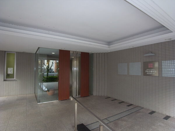 【東急ドエルアルス等々力ネクステージ】エントランス