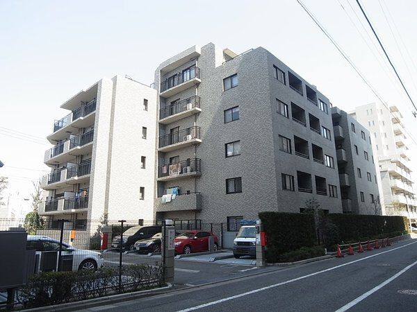 フォルスコート学芸大学