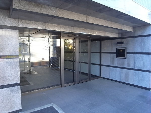 【ルーブル下北沢弐番館】エントランス１