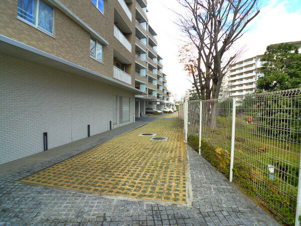 【ヴィークコート世田谷千歳船橋】共用部