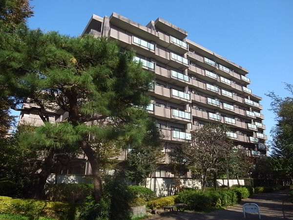 【ヴェーゼント芦花公園】マンション外観