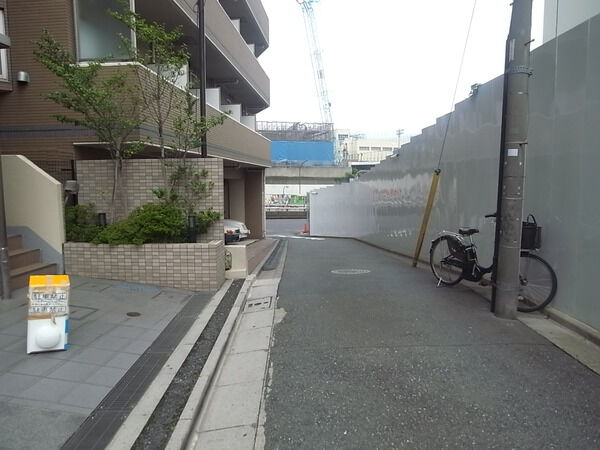【ベルファース渋谷】前面道路