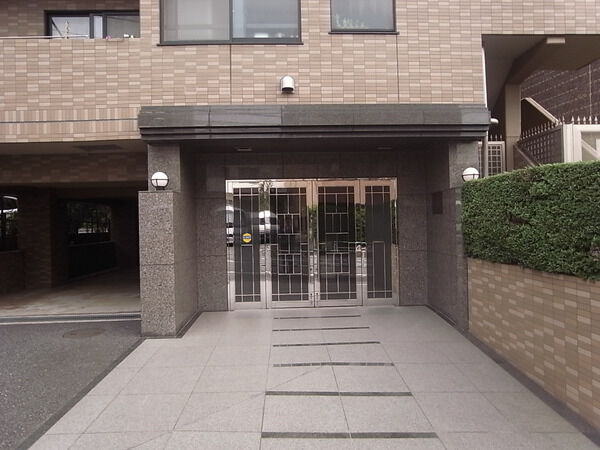 【ルーブル恵比寿】エントランス入り口