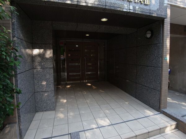 【セザール第三鷺ノ宮】エントランス 【セザール第三鷺ノ宮】エントランス