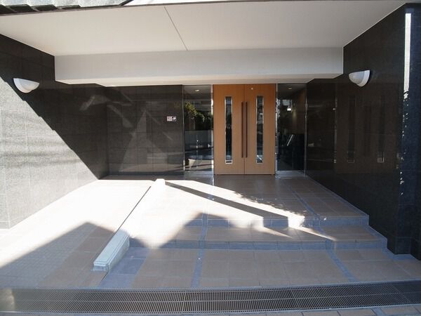 【サンヴェール鷺ノ宮】エントランス