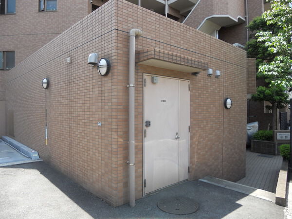 【藤和シティホームズ中野】ゴミ置き場