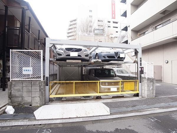 【ウィン新中野】駐車場