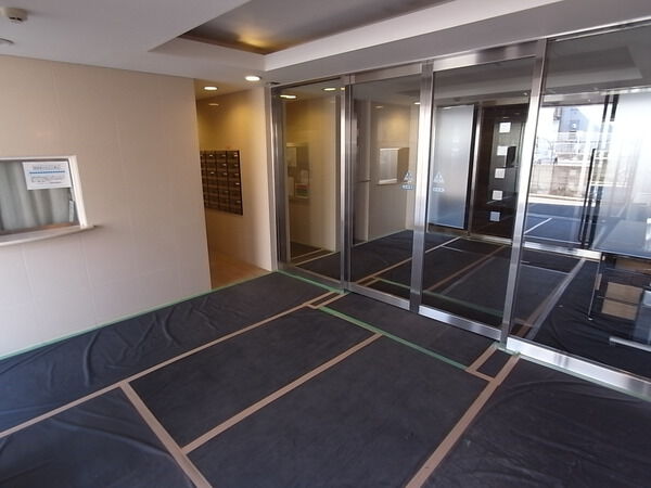 【フェアロージュ方南町】ロビー