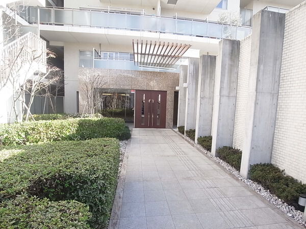 【ルピナス中野レジデンス】エントランス 【ルピナス中野レジデンス】エントランス