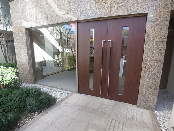 【ルピナス中野レジデンス】エントランス 【ルピナス中野レジデンス】エントランス