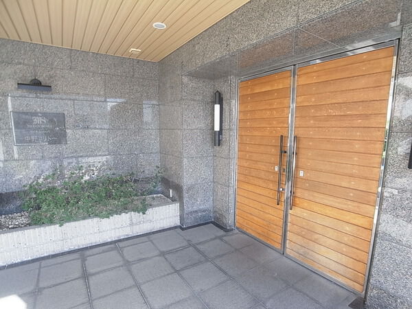 【マイネシュロッス中野コリドー】エントランス 【マイネシュロッス中野コリドー】エントランス