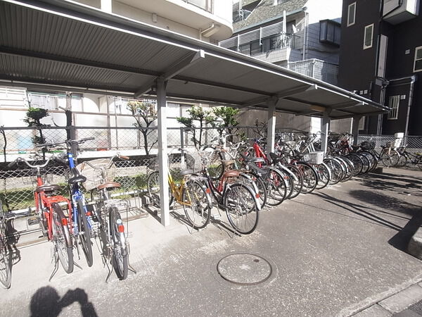 【中野弥生町スカイハイツ】駐輪場 【中野弥生町スカイハイツ】駐輪場