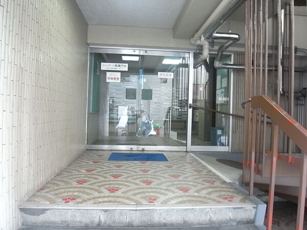 【シャンボール南高円寺】エントランス