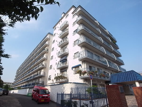 【秀和高円寺レジデンス】本マンション南西側から