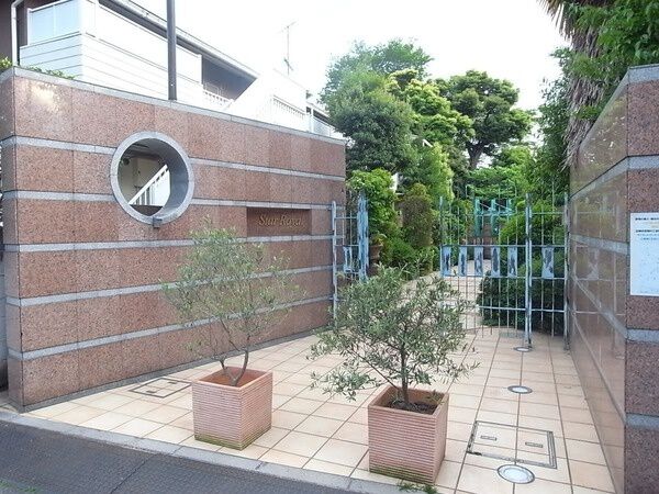 【スターロワイヤル杉並高円寺】エントランス 【スターロワイヤル杉並高円寺】エントランス