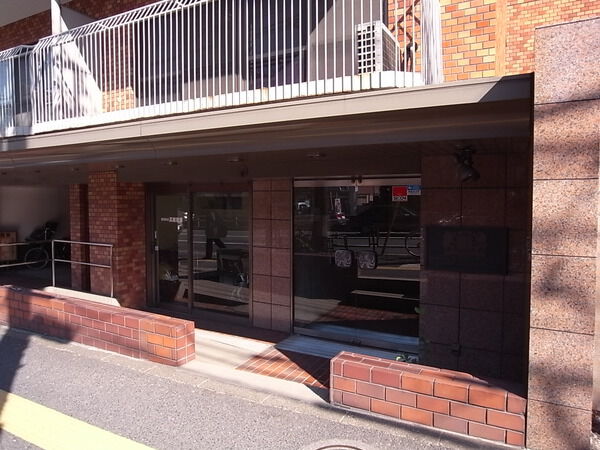 【ライオンズマンション高井戸】エントランス 【ライオンズマンション高井戸】エントランス