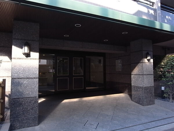 【クレストフォルム高井戸南】エントランス