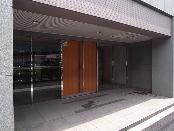 【アルカンシエル高井戸】エントランス