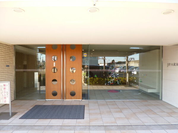 【ジェイパーク赤羽】エントランス 【ジェイパーク赤羽】エントランス