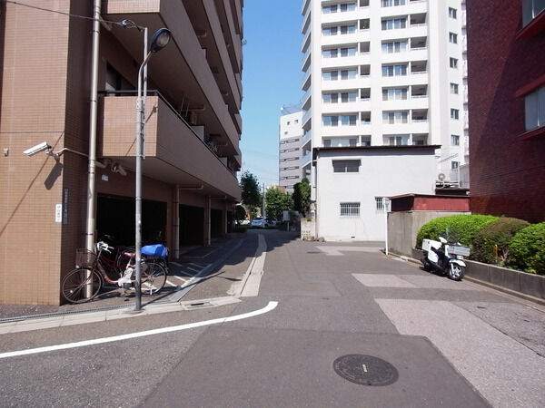 【藤和シティホームズ西日暮里】前面道路