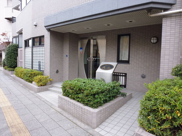 【プライムコート大山】エントランス