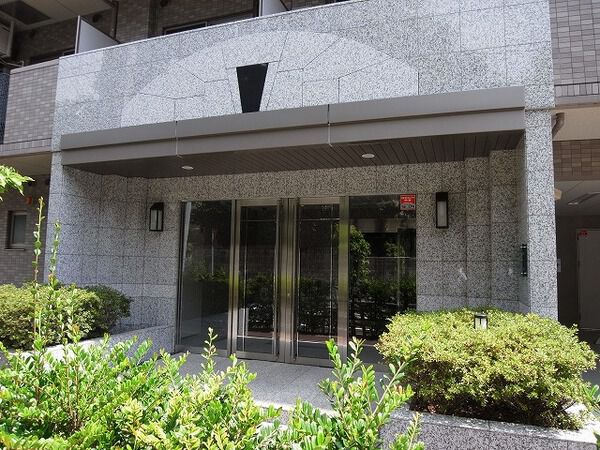 【アヴィニティー上板橋】エントランス入口