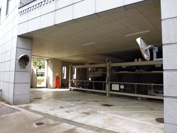 【レーベンハイム常盤台一丁目】駐車場