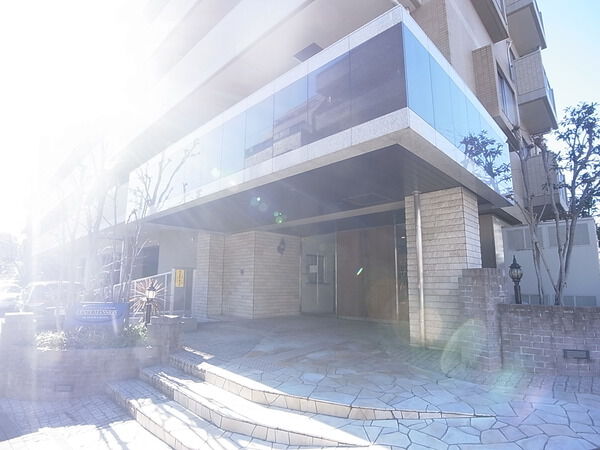 【レクセルマンション赤塚公園】エントランス 【レクセルマンション赤塚公園】エントランス