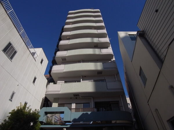 ラポール本蓮沼駅前