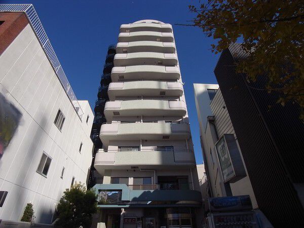 ラポール本蓮沼駅前