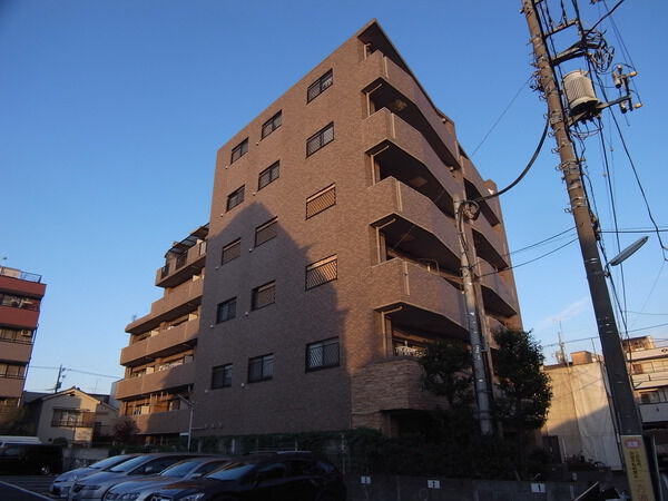 コニファーコート志村壱番館 2枚目 コニファーコート志村壱番館