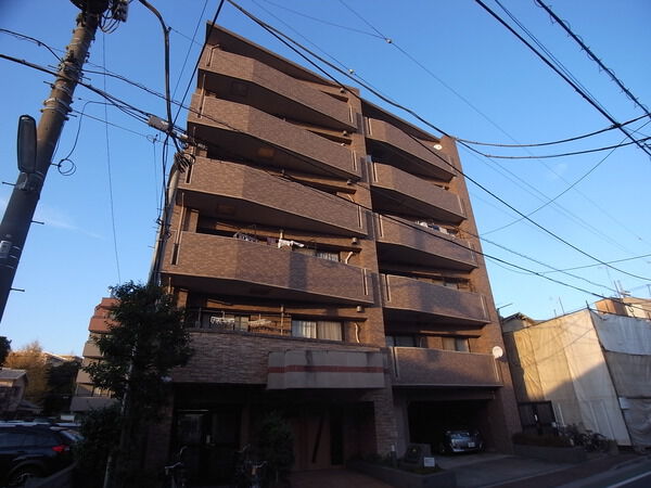 コニファーコート志村壱番館 3枚目 コニファーコート志村壱番館