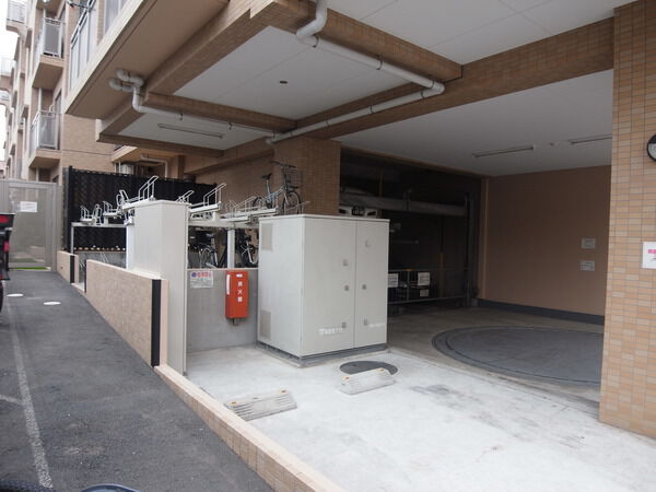 【ヴェルクレール板橋前野町】駐車場