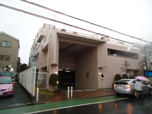 【ライフピア中板橋フロートフォルム】エントランス