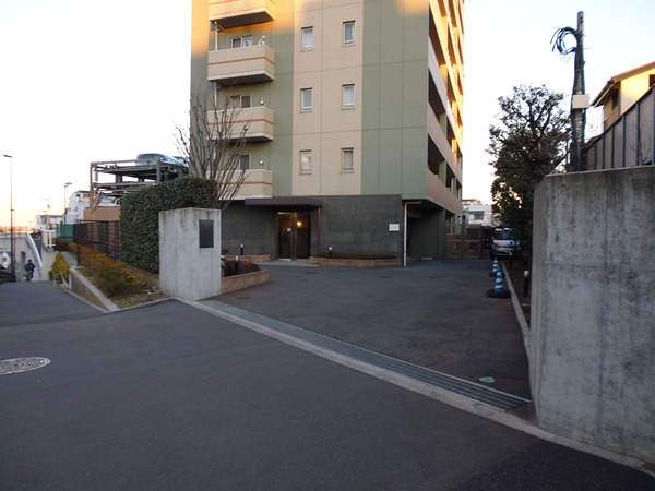 【リスタ東武練馬アソシア】入口