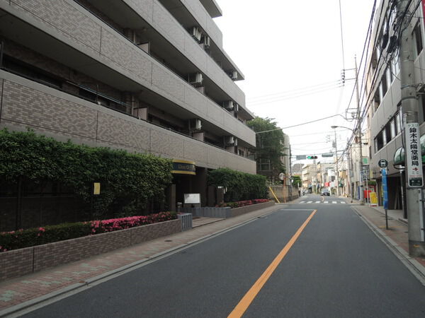 【ライオンズシティ桜台】前面道路