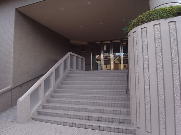 【藤和ライブタウン石神井公園】エントランス