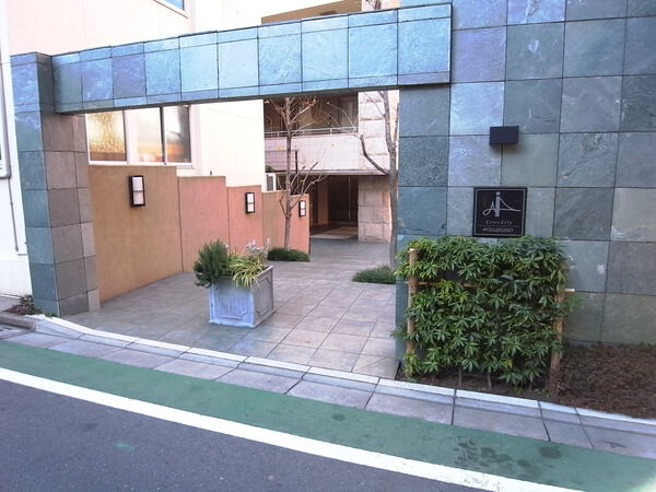 【クレアシティ武蔵関】エントランス