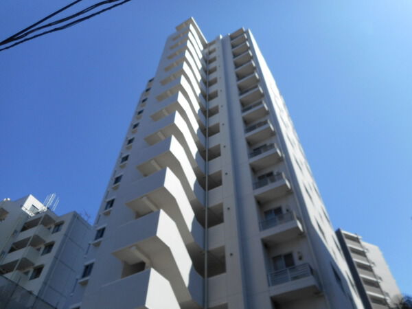 【ライオンズマンション練馬シティ】外観２