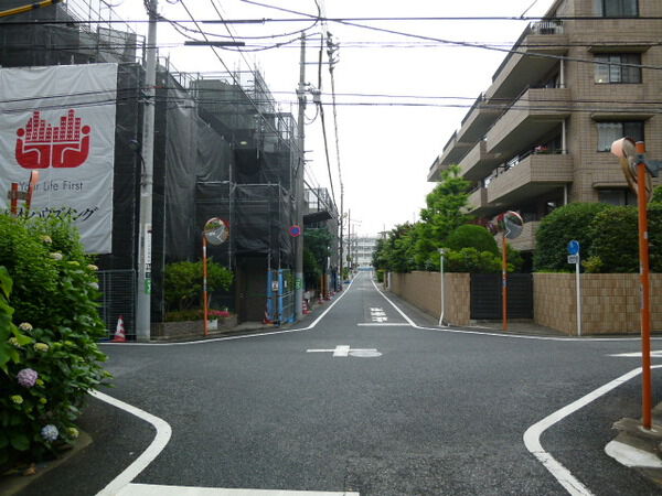 【ライオンズマンション豊玉第2】前面道路