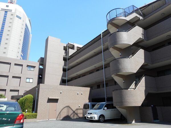 【ファミール豊玉北】外観２