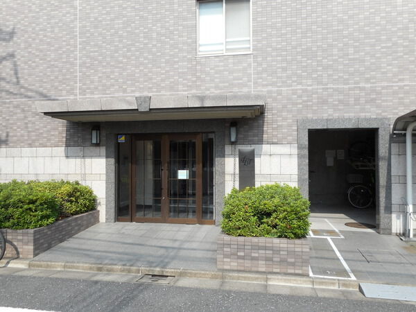 【フェアロージュ豊玉】エントランス