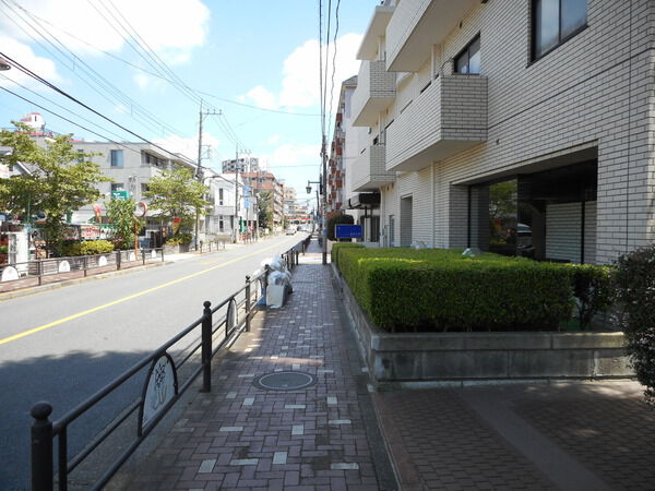 【ルネ南豊玉】前面道路