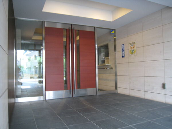 【D’クラディア氷川台】エントランス 【D’クラディア氷川台】エントランス