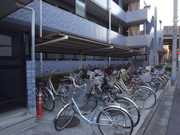 【セザール富士見台】自転車置場