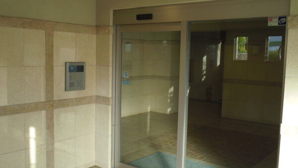 【ミオカステーロ井荻】エントランス 【ミオカステーロ井荻】エントランス