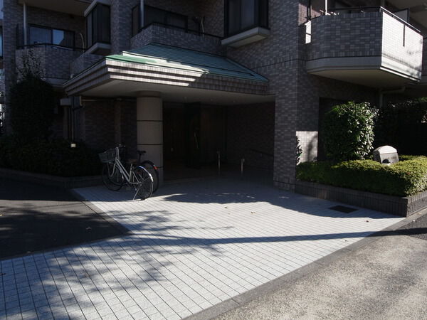 【ユニオンパレス吉祥寺北1番館】エントランス
