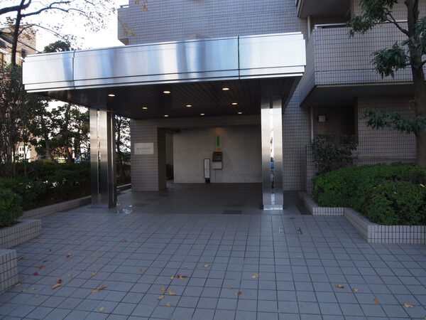 【武蔵関シティハウス】エントランス