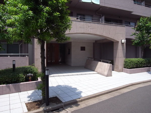 グランシェソワ北千住