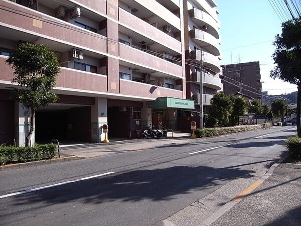 【アルシオン北綾瀬】前面道路